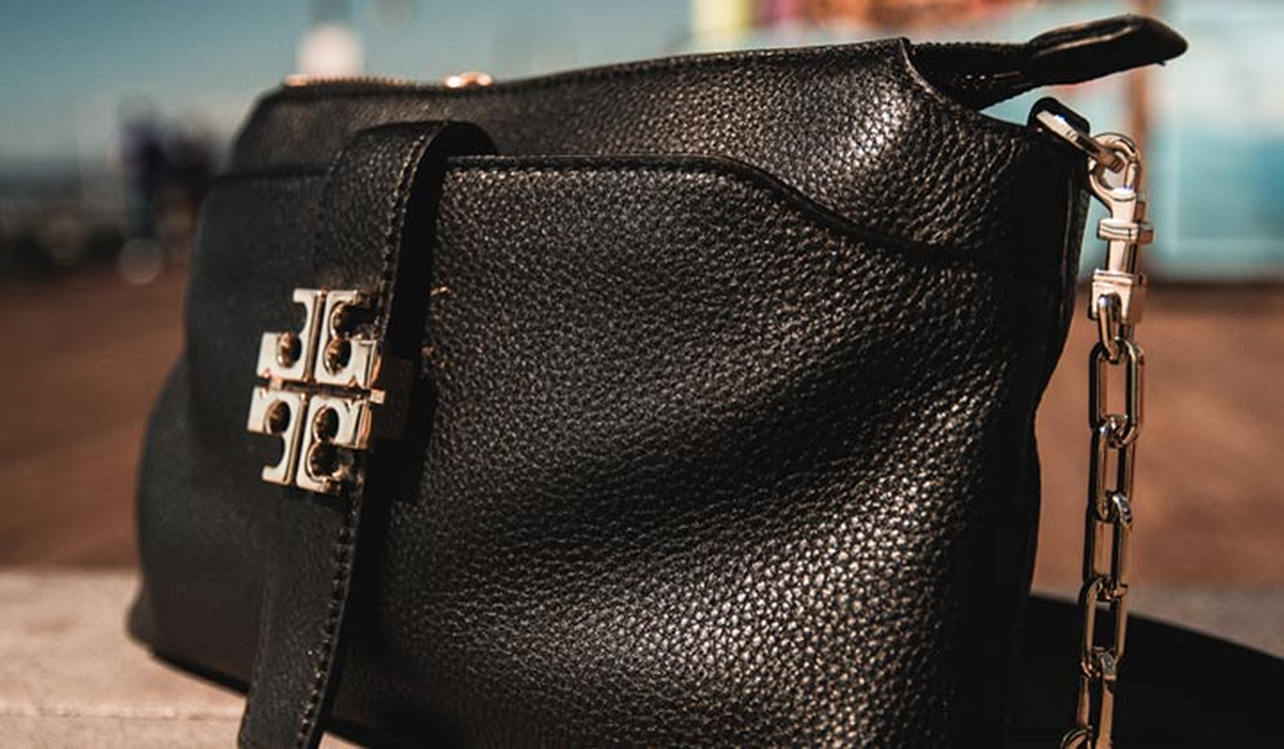Black leather Tory Burch purse